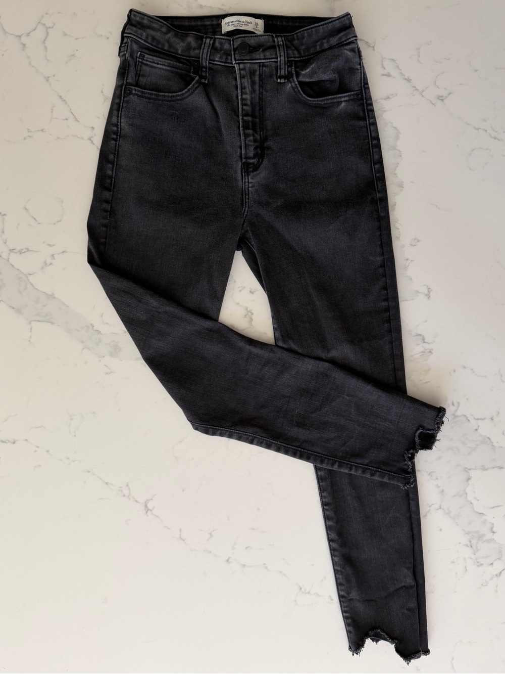 Abercrombie - the super skinny ankle high rise curve love 26 short
